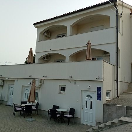 Apartmani Milenij Barbat na Rabu Dış mekan fotoğraf