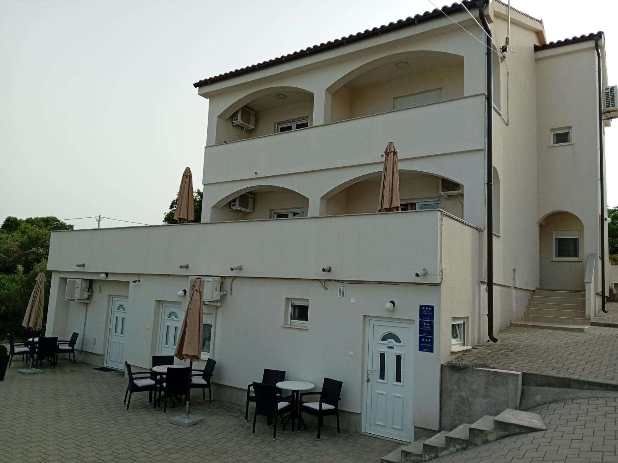 Apartmani Milenij Barbat na Rabu Dış mekan fotoğraf